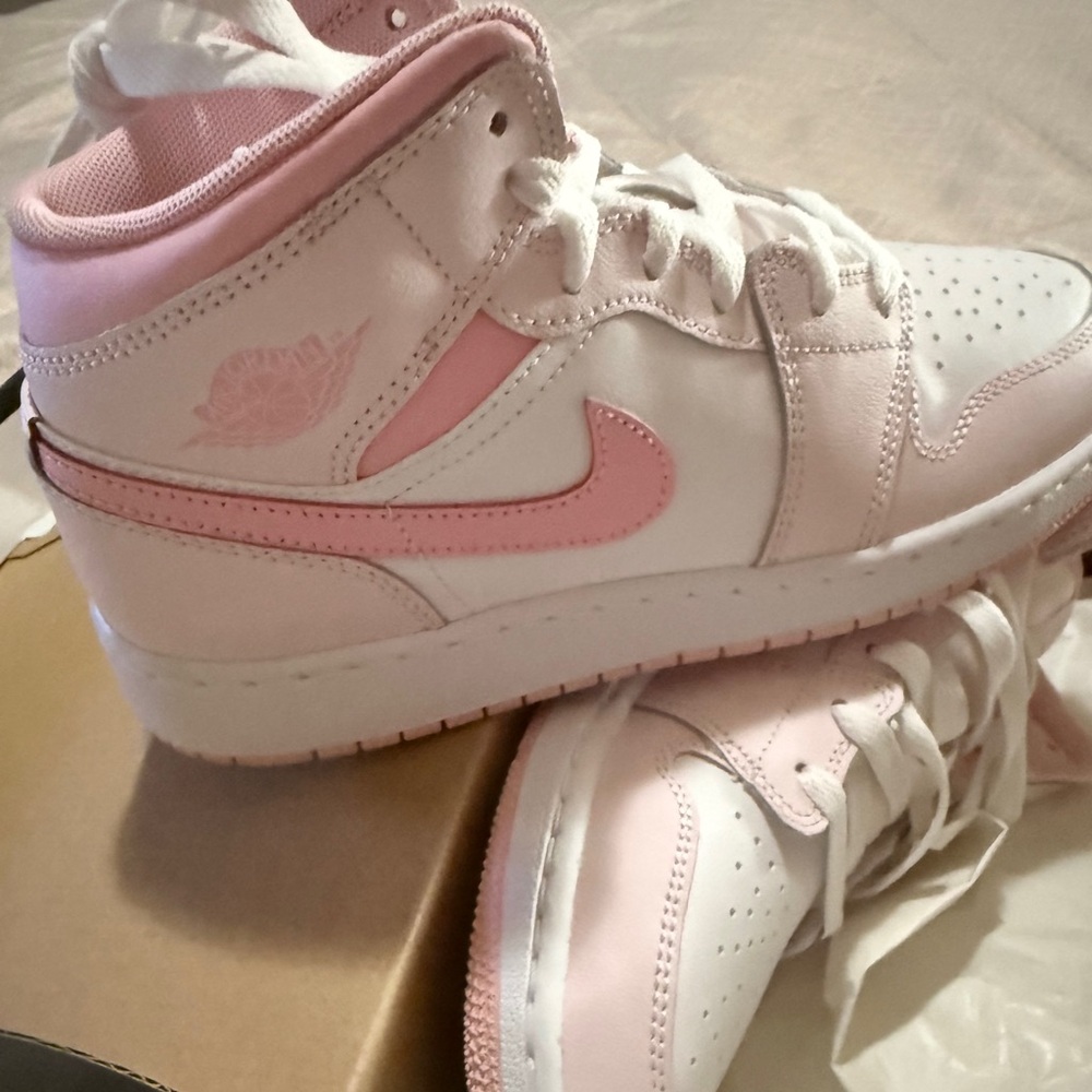 Jordan Kids Sneakers - Pink and White